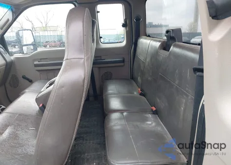 2010 Ford F-250 Lariat/Xl/Xlt z USA, uszkodzony, nr VIN 1FTSX2B57AEA18749